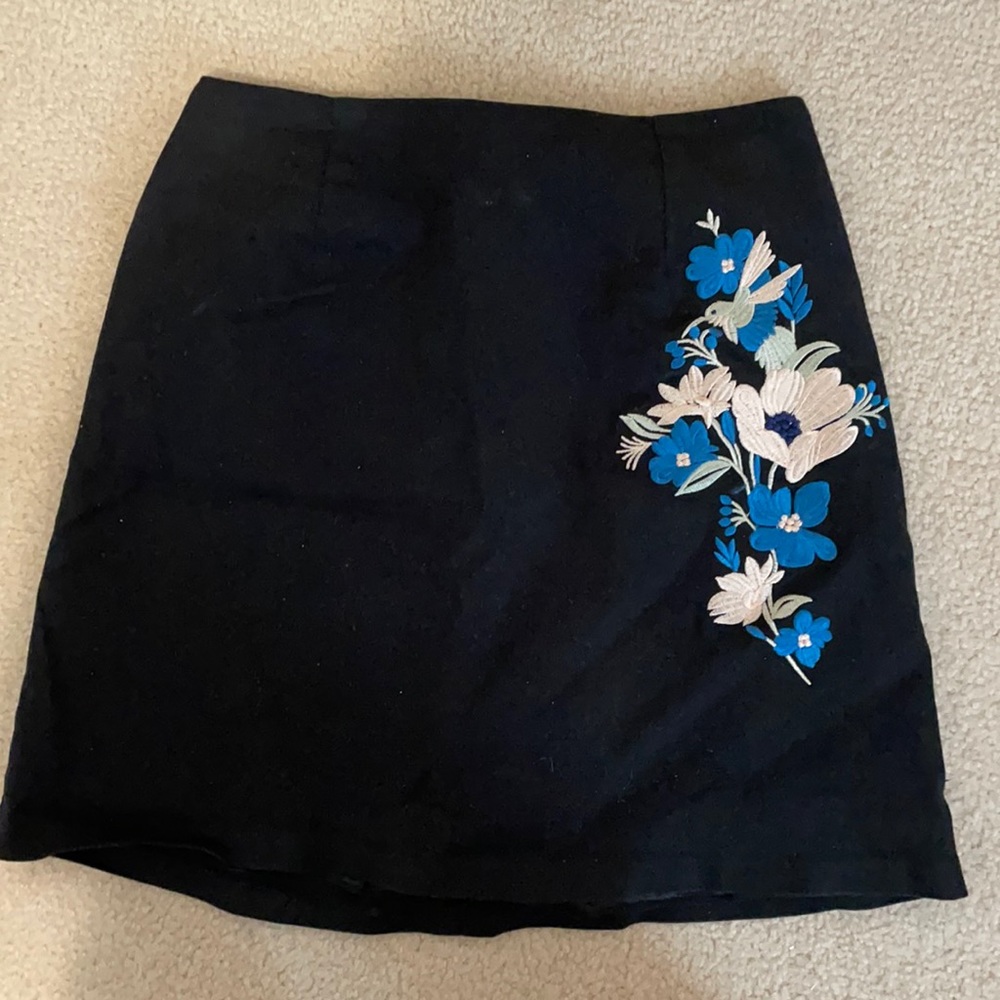 Storets skirt with embroidery